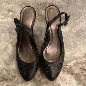 Gianni Bini Black Swirl Patterned Toes Slingback Heels